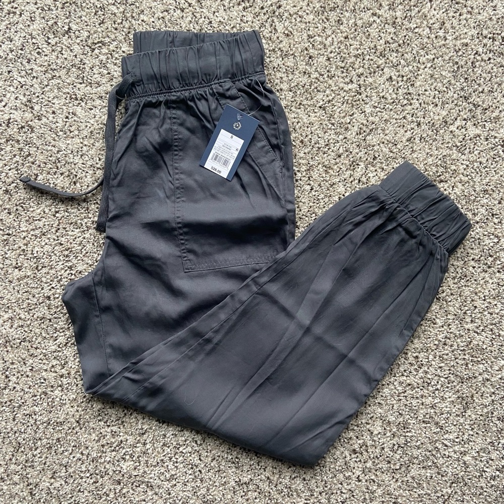 Women’s High-Rise Joggers